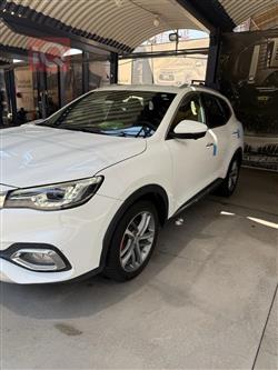 MG HS